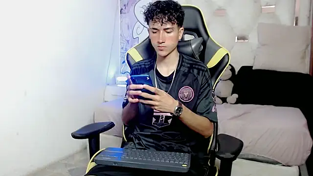 johnny cagee online show from 7, 1, 2026