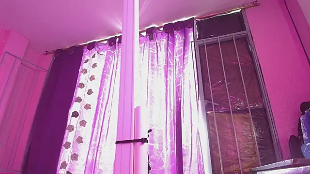 Snapshot of Gaby_Tailor chatting on 4, 1, 2025 Gaby Tailor online show from 4, 1, 2025