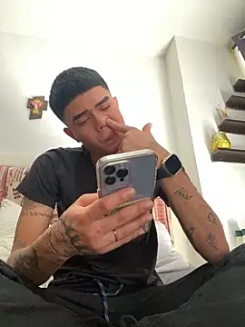 huge Santiago online show from 13, 1, 2025