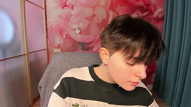 EmiliaYours online show from 27, 12, 2024