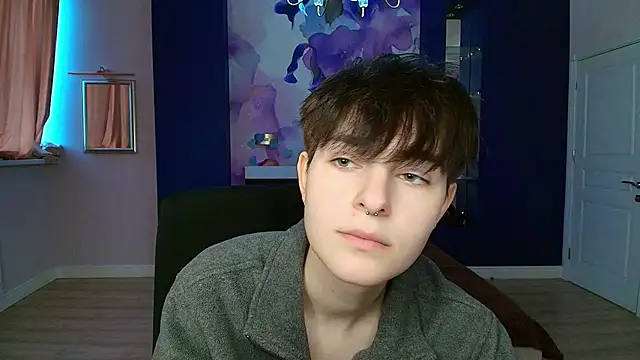 EmiliaYours online show from 7, 1, 2025