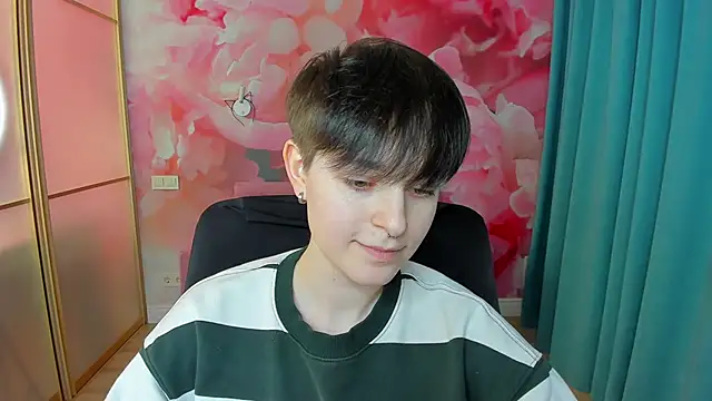 EmiliaYours online show from 10, 1, 2025