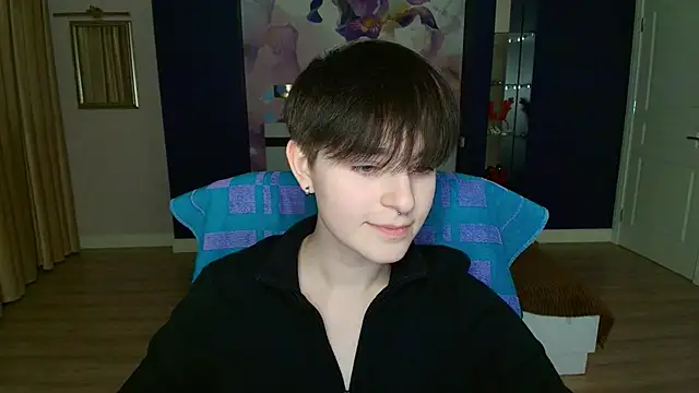 EmiliaYours online show from 20, 1, 2025