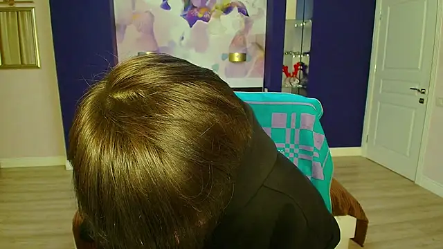 EmiliaYours online show from 15, 2, 2025