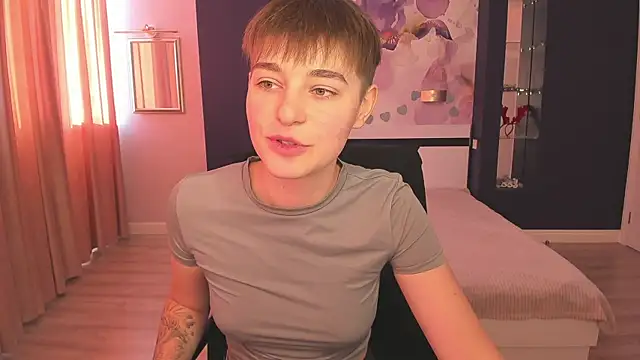 EmiliaYours online show from 3, 10, 2025