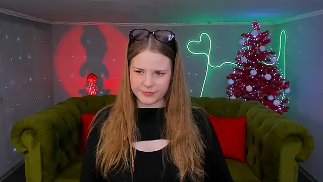 holy kitty online show from 25, 1, 2025