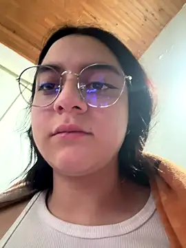 Snapshot of Cassie-millers chatting on 2, 12, 2024 Cassie-millers online show from 2, 12, 2024