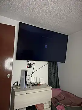 ariiel  online show from 8, 12, 2024