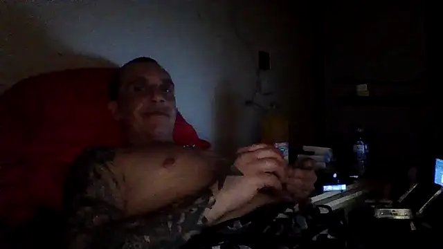 Snapshot of CandiedPompano chatting on 16, 11, 2025 CandiedPompano online show from 16, 11, 2025