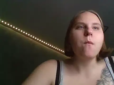 Snapshot of Thalia__Star chatting on 2, 12, 2024 Thalia Star online show from 2, 12, 2024