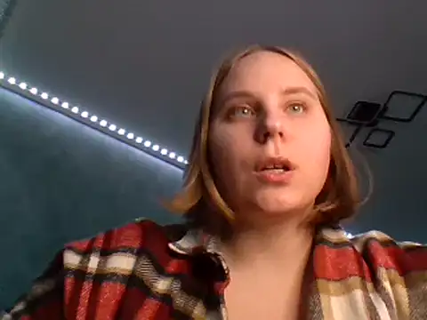Snapshot of Thalia__Star chatting on 3, 1, 2025 Thalia Star online show from 3, 1, 2025