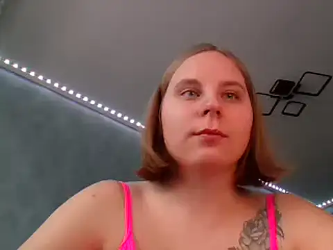 Snapshot of Thalia__Star chatting on 4, 1, 2025 Thalia Star online show from 4, 1, 2025