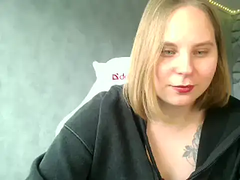 Snapshot of Thalia__Star chatting on 18, 1, 2025 Thalia Star online show from 18, 1, 2025