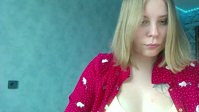 Snapshot of Thalia__Star chatting on 1, 2, 2025 Thalia Star online show from 1, 2, 2025