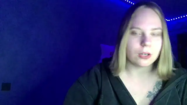 Snapshot of Thalia__Star chatting on 6, 2, 2025 Thalia Star online show from 6, 2, 2025