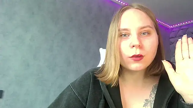 Snapshot of Thalia__Star chatting on 10, 2, 2025 Thalia Star online show from 10, 2, 2025