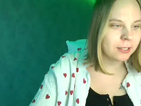 Snapshot of Thalia__Star chatting on 1, 3, 2025 Thalia Star online show from 1, 3, 2025