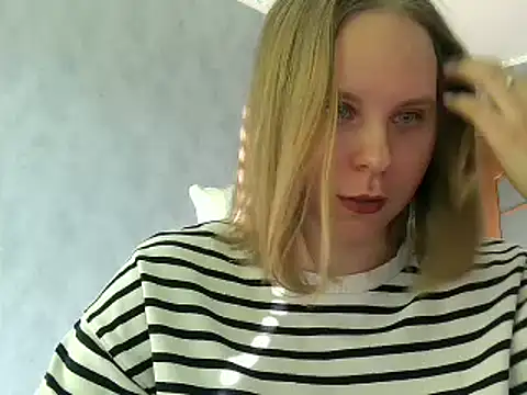 Snapshot of Thalia__Star chatting on 7, 3, 2025 Thalia Star online show from 7, 3, 2025