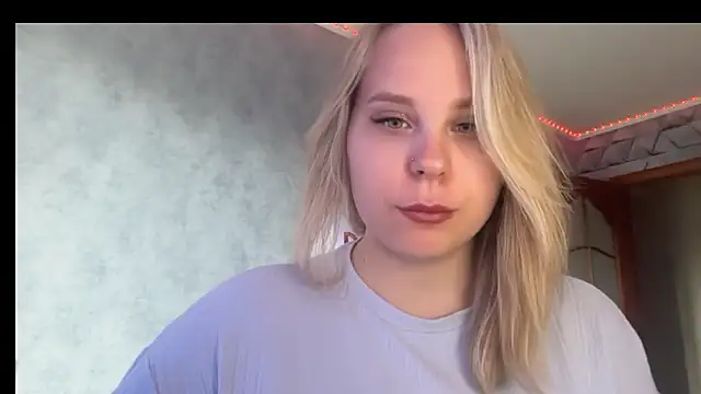Snapshot of Thalia__Star chatting on 23, 4, 2026 Thalia Star online show from 23, 4, 2026