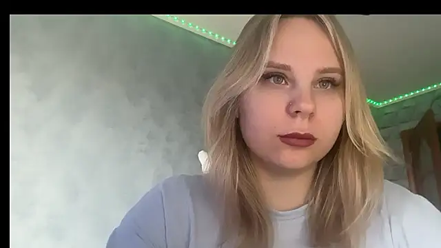 Snapshot of Thalia__Star chatting on 28, 4, 2026 Thalia Star online show from 28, 4, 2026
