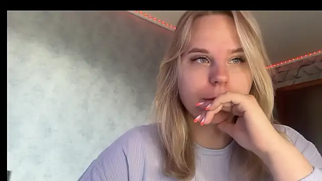 Snapshot of Thalia__Star chatting on 27, 5, 2026 Thalia Star online show from 27, 5, 2026
