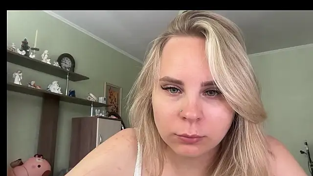 Snapshot of Thalia__Star chatting on 28, 7, 2026 Thalia Star online show from 28, 7, 2026