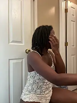 choclatepeaach online show from 12, 4, 2026