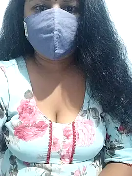 Snapshot of Dr_Chhaya chatting on 6, 11, 2025 Dr Chhaya online show from 6, 11, 2025