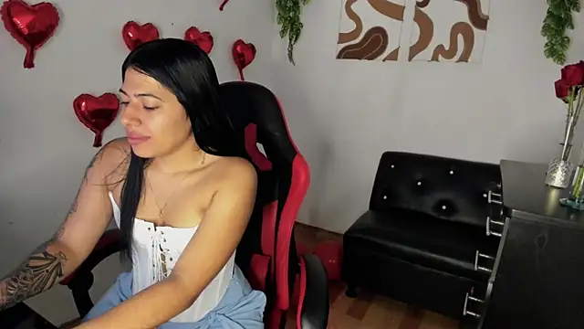 Caro kitty- online show from 20, 10, 2025