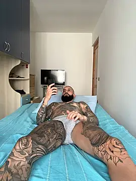 Snapshot of Gioeltoro89 chatting on 31, 5, 2026 Gioeltoro89 online show from 31, 5, 2026