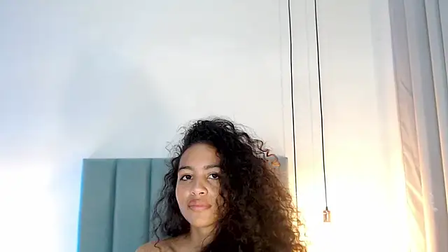 AntonellaHall  online show from 10, 1, 2025