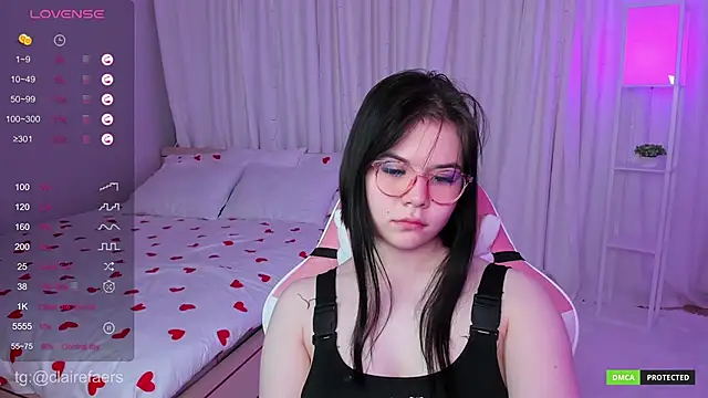 ClaireFaers  online show from 21, 1, 2025