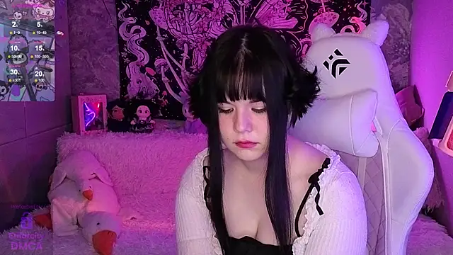 ClaireFaers  online show from 25, 11, 2025