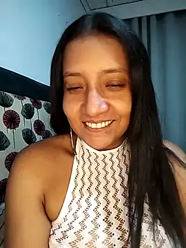 Snapshot of cami_victoria chatting on 13, 6, 2026 cami victoria online show from 13, 6, 2026