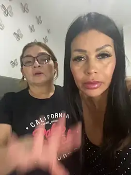 Snapshot of AntonellaAlondra4 chatting on 1, 1, 2025 AntonellaAlondra4 online show from 1, 1, 2025