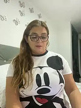 Snapshot of AntonellaAlondra4 chatting on 27, 1, 2025 AntonellaAlondra4 online show from 27, 1, 2025