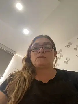 Snapshot of AntonellaAlondra4 chatting on 11, 2, 2025 AntonellaAlondra4 online show from 11, 2, 2025