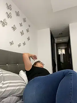 Snapshot of AntonellaAlondra4 chatting on 18, 2, 2025 AntonellaAlondra4 online show from 18, 2, 2025