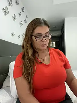 Snapshot of AntonellaAlondra4 chatting on 21, 2, 2025 AntonellaAlondra4 online show from 21, 2, 2025