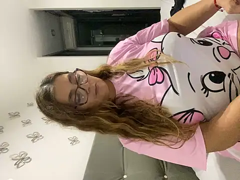 Snapshot of AntonellaAlondra4 chatting on 23, 2, 2025 AntonellaAlondra4 online show from 23, 2, 2025