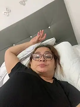 Snapshot of AntonellaAlondra4 chatting on 3, 3, 2025 AntonellaAlondra4 online show from 3, 3, 2025