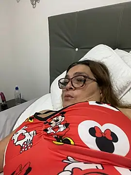 Snapshot of AntonellaAlondra4 chatting on 4, 3, 2025 AntonellaAlondra4 online show from 4, 3, 2025