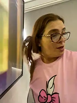 Snapshot of AntonellaAlondra4 chatting on 20, 3, 2025 AntonellaAlondra4 online show from 20, 3, 2025