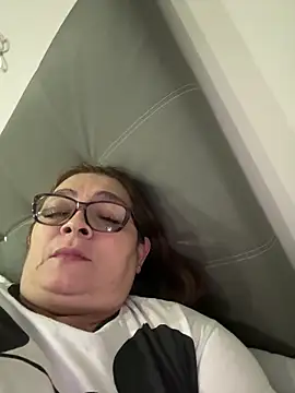 Snapshot of AntonellaAlondra4 chatting on 10, 9, 2025 AntonellaAlondra4 online show from 10, 9, 2025