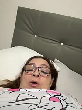 Snapshot of AntonellaAlondra4 chatting on 12, 9, 2025 AntonellaAlondra4 online show from 12, 9, 2025