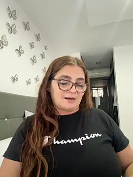 Snapshot of AntonellaAlondra4 chatting on 28, 9, 2025 AntonellaAlondra4 online show from 28, 9, 2025