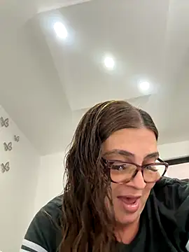 Snapshot of AntonellaAlondra4 chatting on 2, 10, 2025 AntonellaAlondra4 online show from 2, 10, 2025