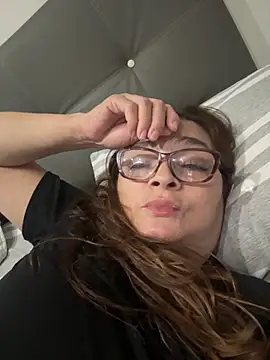 Snapshot of AntonellaAlondra4 chatting on 5, 10, 2025 AntonellaAlondra4 online show from 5, 10, 2025