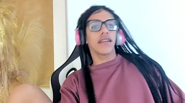 Snapshot of APRILL_FOXX chatting on 27, 2, 2025 APRILL FOXX online show from 27, 2, 2025