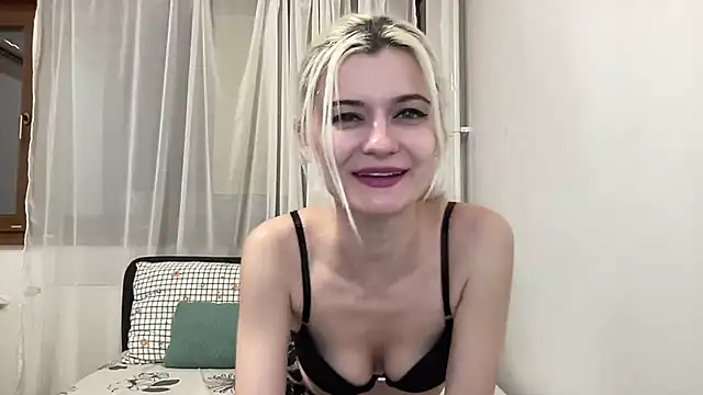 Snapshot of Onika_Love chatting on 25, 4, 2026 Onika Love online show from 25, 4, 2026